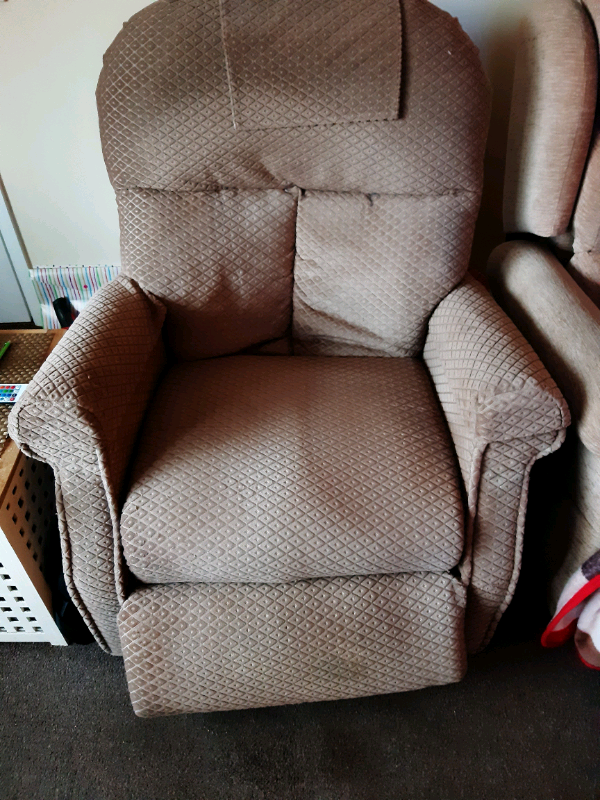 Recliner riser electric chair in Sunderland, Tyne and Wear Gumtree