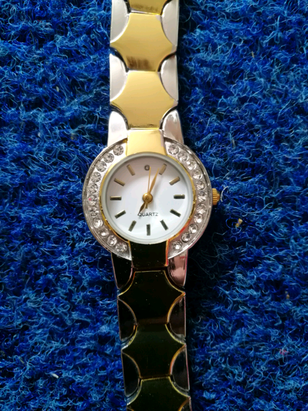 Ladies quartz watch new battery in Bournemouth, Dorset Gumtree