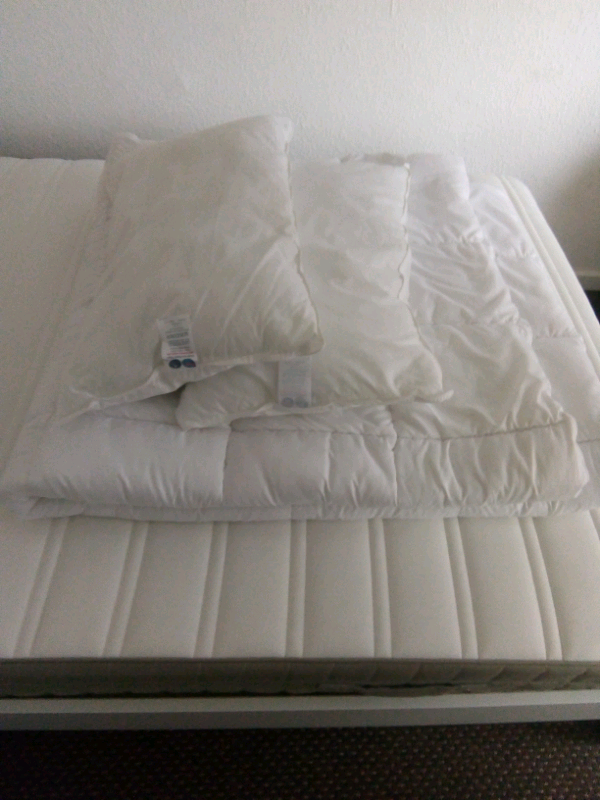 Double 10 5 Tog Duvet And 2 Pillows Polyester Filled In Heaton