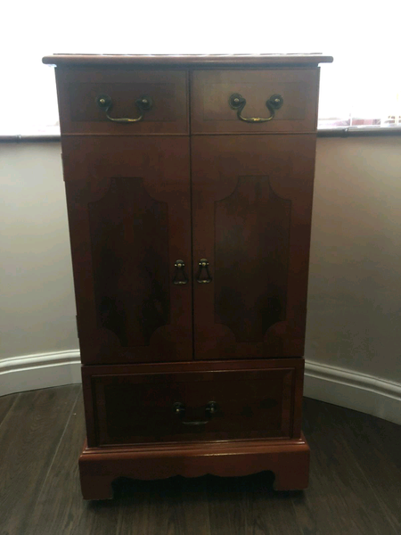 Yew Furniture for sale in UK | 79 used Yew Furnitures