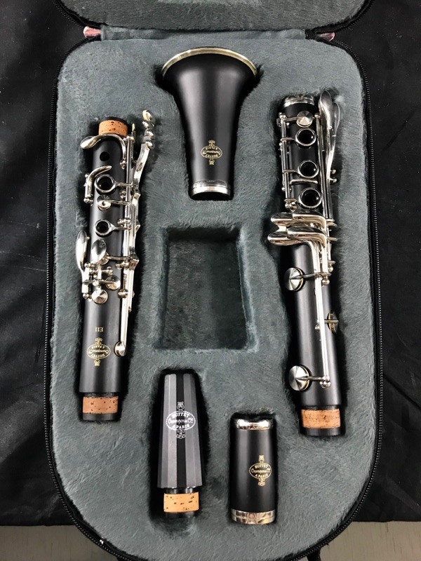 Buffet E11 Clarinet w/ Case - Made in France!