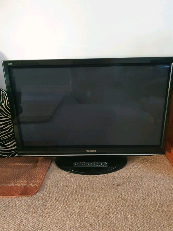 Panasonic 42 plasma tv with built in free sat . in Long Eaton