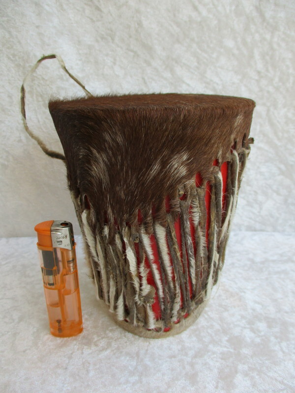 Afrikanische Trommel - Buschtrommel - Dekoration - Fell bezogen - 
