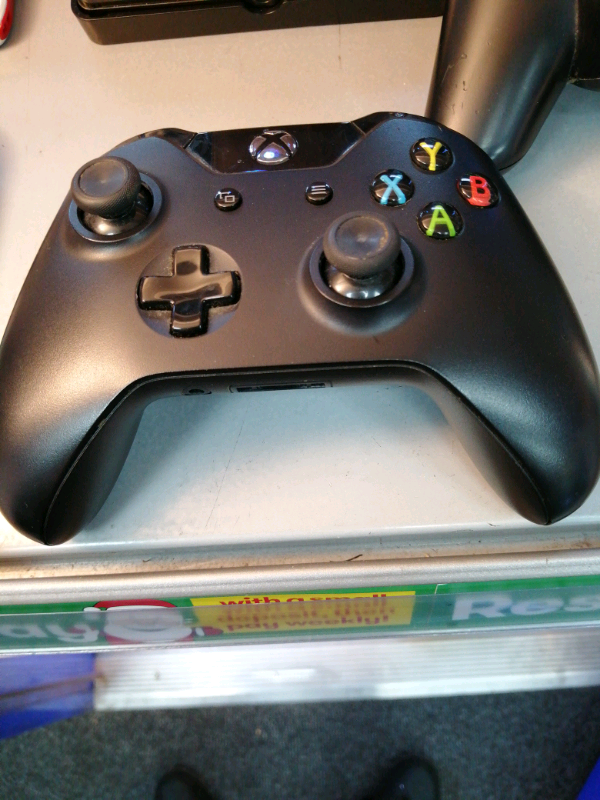 Xbox one pad | in Blackwood, Caerphilly | Gumtree