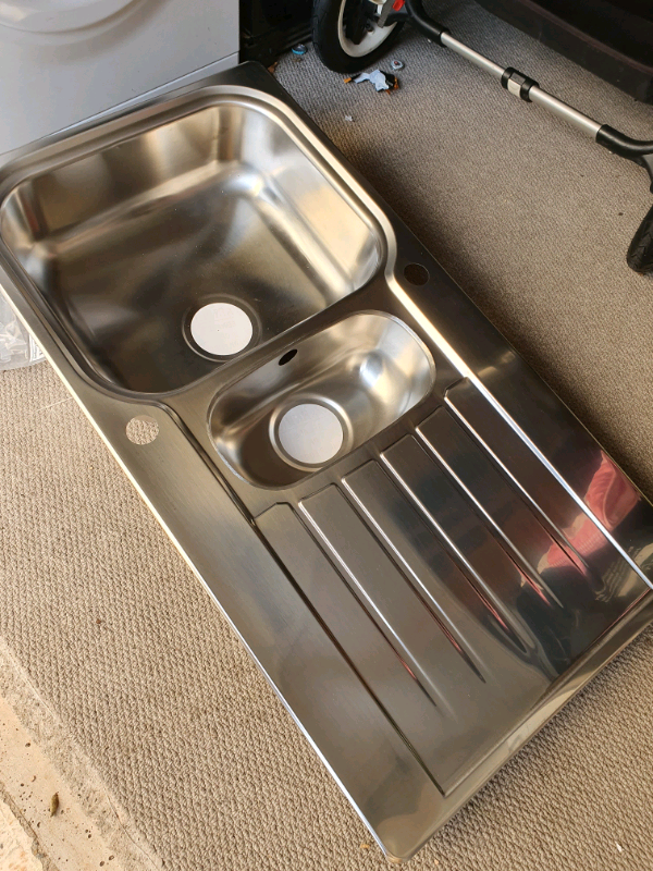Leisure Seattle 1 5 Bowl Kitchen Sink Reversible