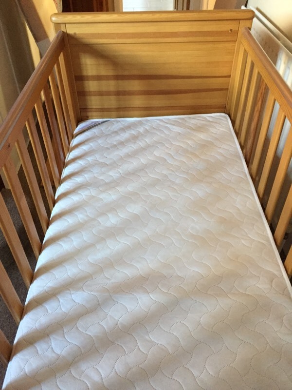 Mamas and papas Hampton nursery set incl cot bed, wardrobe and changing