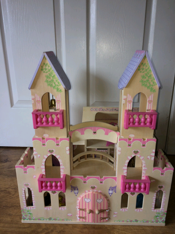 Kidkraft Wooden Princess Castle with figures and furniture in Balloch