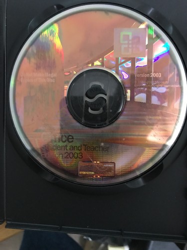 Microsoft Office Student and Teacher Edition 2003 w/Key