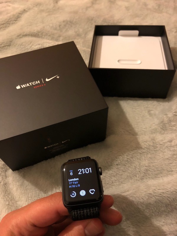 Apple Watch Series 3 42mm /Nike +Black Aluminium/Cellular | in Ealing, London | Gumtree