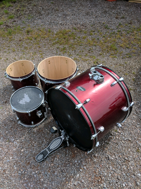 5 piece used Ludwig drum kit + hardware and stands + percussion pieces