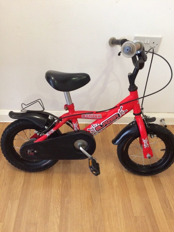 Children's kid's bike bicycle with stabilisers in Richmond cheap 3 4 5