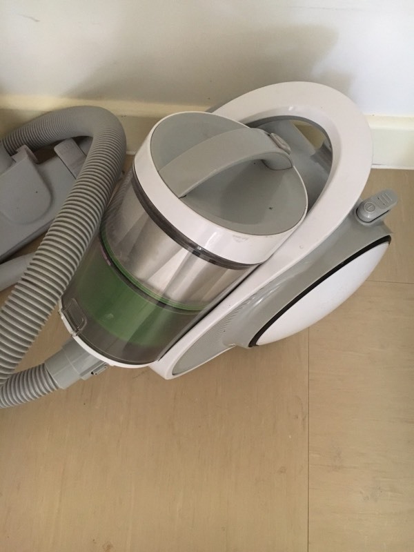 Hoover (Tesco VCMC15 Multicyclone cylinder Vacuum Cleaner) in