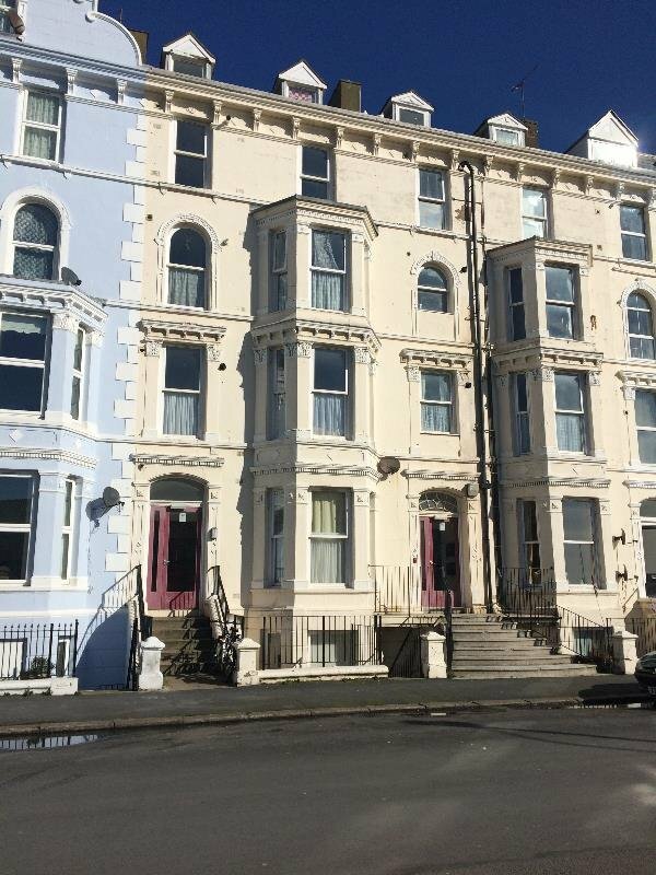 ONE BEDROOM THIRD FLOOR FLAT TO RENT ALBION TERRACE, BRIDLINGTON, NO