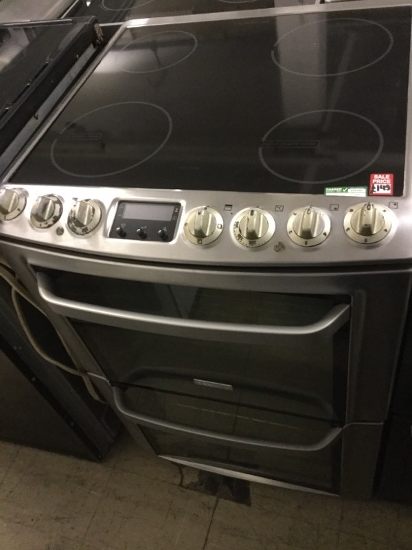 Zanussi Silver Stainless Steel 60cm Wide Electric Cooker in Plymouth