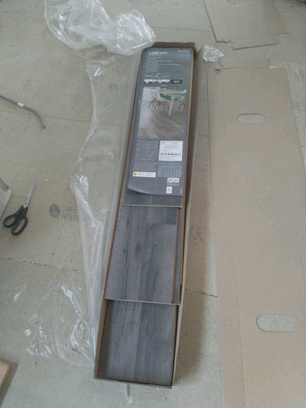 B Q Bairnsdale Laminate Flooring 3 4 Pack In Wick West Sussex