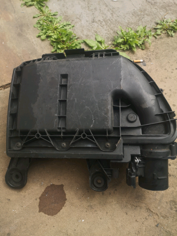Peugeot 1.6 hdi Air filter housing in Wickersley, South Yorkshire