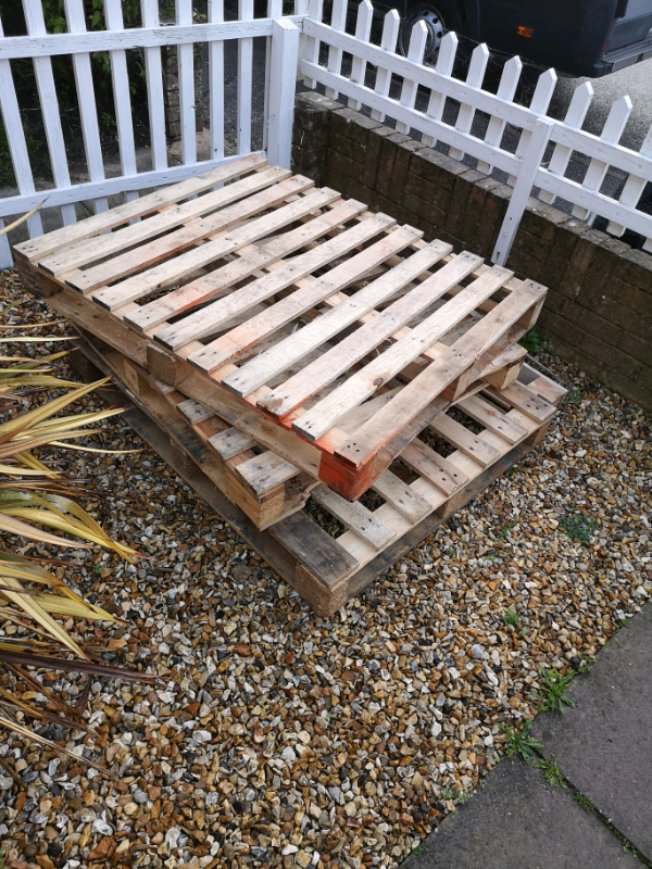Free pallets in Poole, Dorset Gumtree
