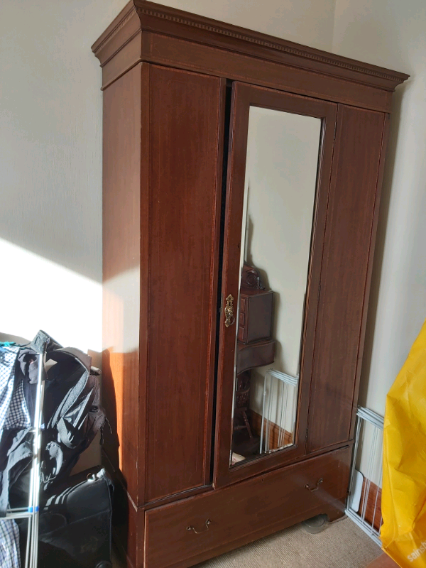 Wardrobe mahogany with mirror fronted door in Aberdeen Gumtree