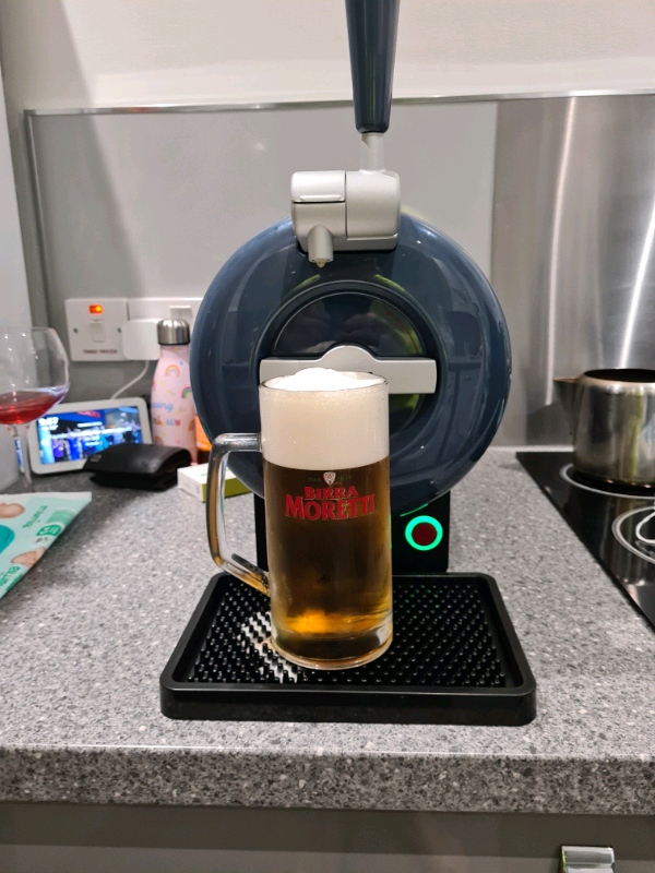Sub beer dispenser and kegs in East End, Glasgow Gumtree