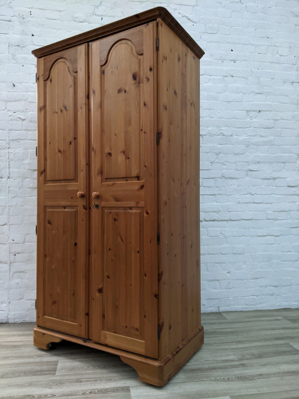 Ducal Victoria Pine Wardrobe (DELIVERY AVAILABLE) in East End