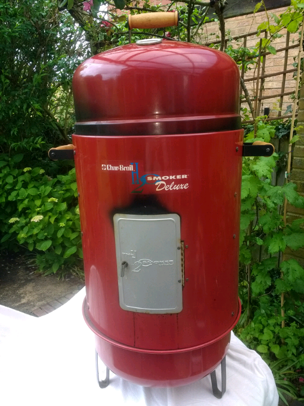 Charbroil smoker H20 Deluxe Double Grid American model in Bracknell