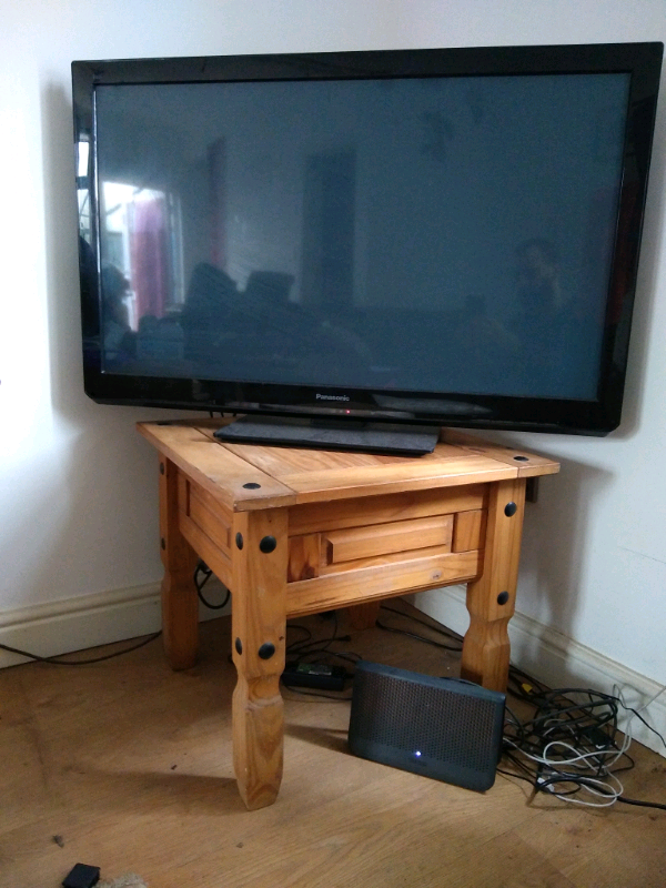 TV stand low leg wooden table in Aspley, Nottinghamshire Gumtree
