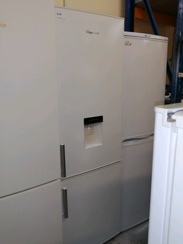 WHITE FRIDGEMASTER FRIDGE FREEZER WITH WATER DISPENSER AT RECYK APPLIA