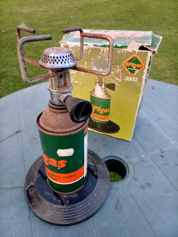 Single Burner Camping Stove with 4 Butane Cartridges in Northampton