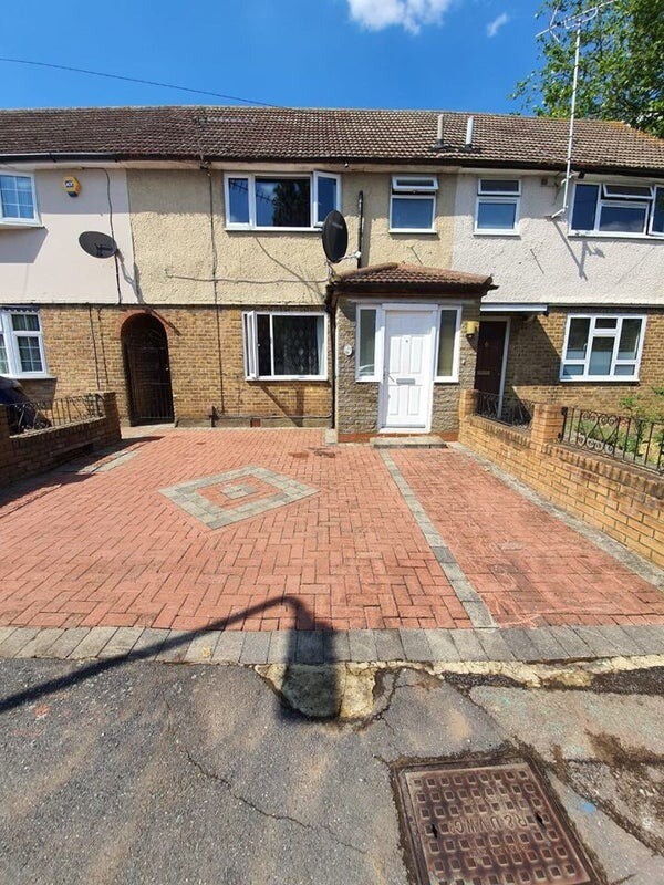 4 Bed House Available in Uxbridge, UB8 in Uxbridge, London Gumtree