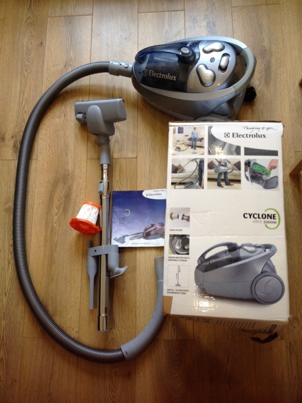 Electrolux Cyclone Ultra 2000w vacuum cleaner in good working order