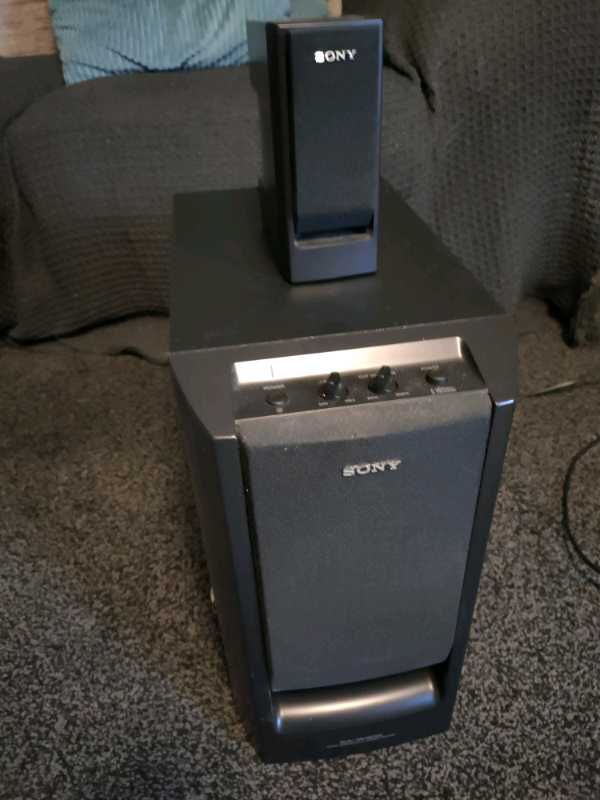 Sony SAW305 Powered Subwoofer Sony SSV150 Satellite Speaker Pair