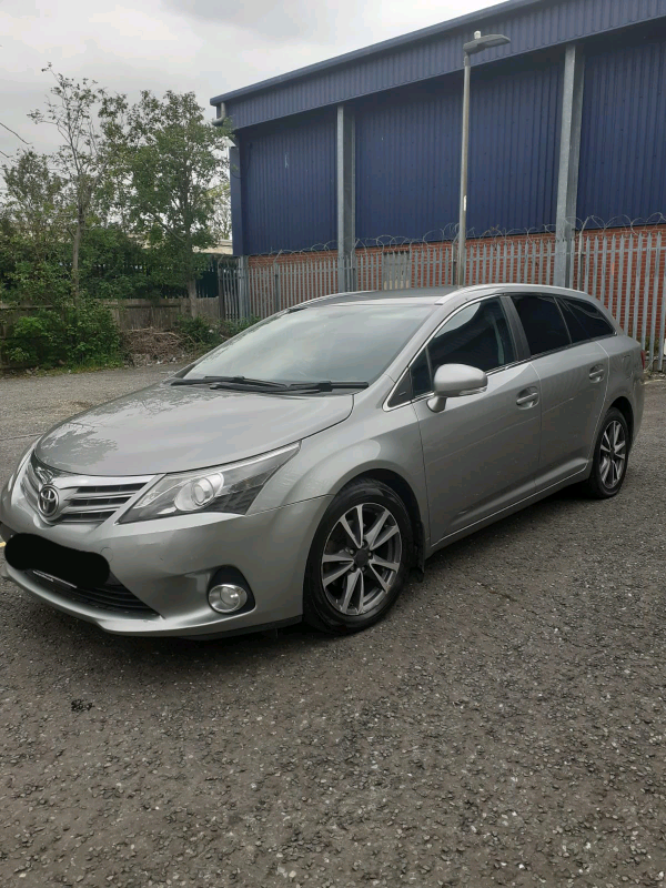 Toyota avensis 2014