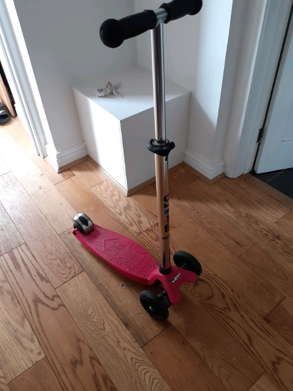Micro hot pink scooter | in Bedwas, Caerphilly | Gumtree
