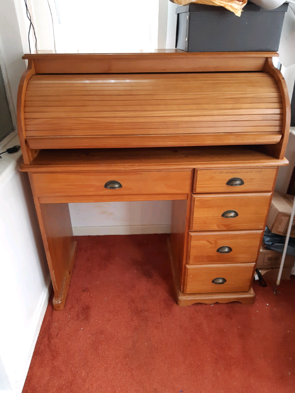 Writing desk bureau. Large roll top. in Basford, Nottinghamshire