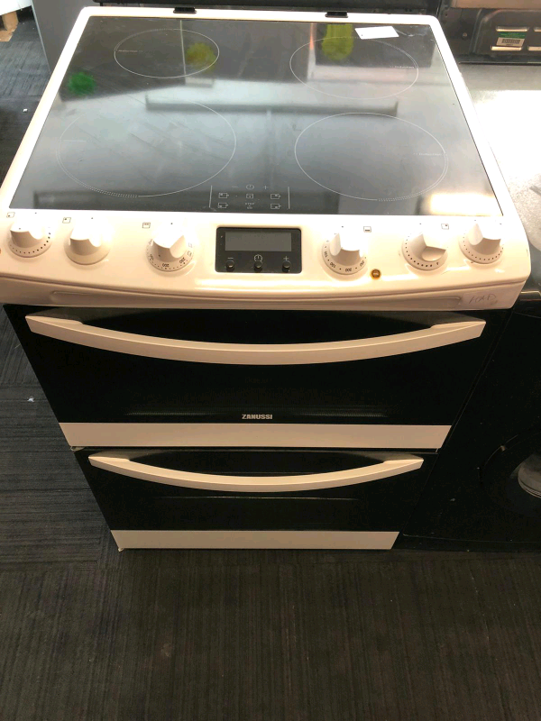 White zanussi electric cooker in Liverpool City Centre, Merseyside