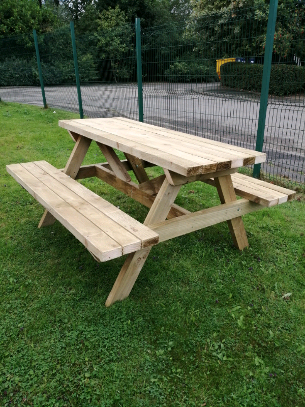 Large wooden picnic table Handcrafted 1.6m long in Chilton, County