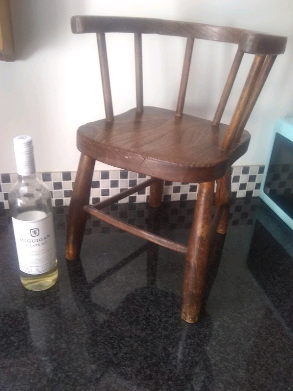 Vintage oak child's kids captains chair in Cleckheaton, West