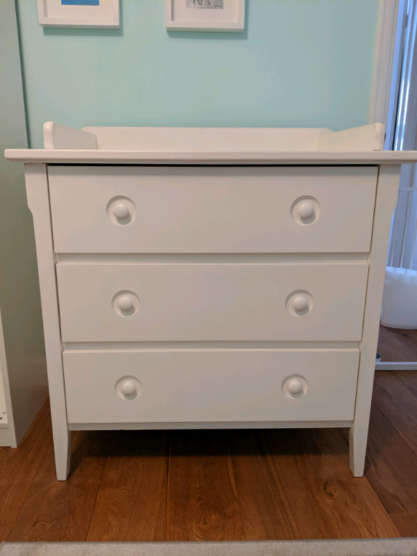 White baby changing table / chest of drawers in Kingston, London