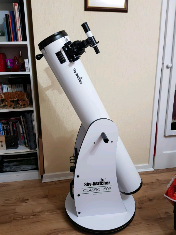 Skywatcher Skyliner 150 dobsonian telescope in Lowestoft, Suffolk
