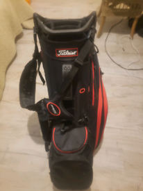 Titleist stadry waterproof 14 way divider golf stand bag. 
