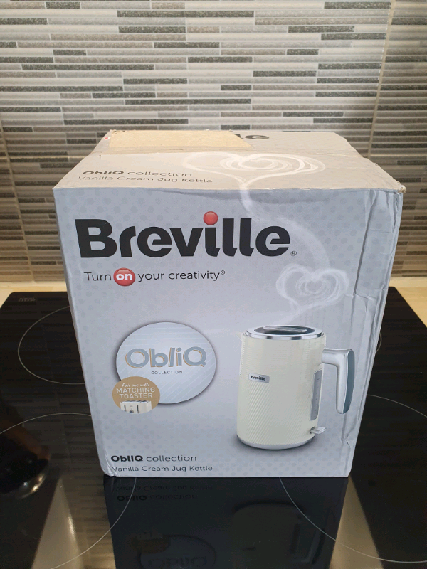 BREVILLE Obliq VKT203 Jug Kettle Vanilla Cream in Pontcanna