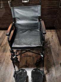 Healthcare 9TRL folding wheelchair 