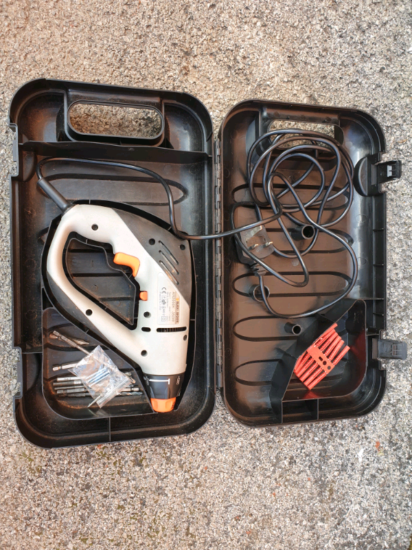 Black and decker electric drill/screwdriver with some bits and case