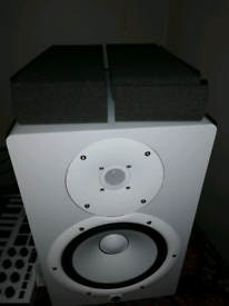Yamaha HS8 speaker pair and sound absorber bases