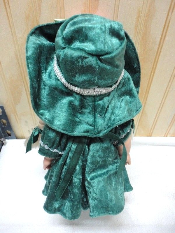 VTG. Precious Moments Composite Doll - Green Velvet Dress Beautiful - 2003 w/Tag