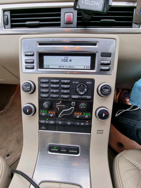 Volvo V70 D5 Lux.2.4 fully load!!Ventilated seats!!130 K Milles!!! in