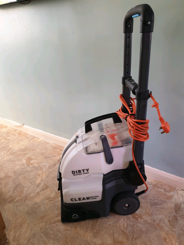 Commercial carpet cleaner Vax VCW06 bargain price in Hebburn, Tyne