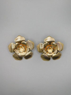 Gold Floral Earrings image 3