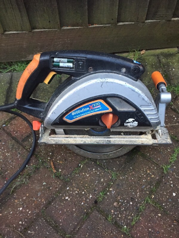EVOLUTION XTREME 230 STEEL CUTTING CIRCULAR SAW 110V in Leicester