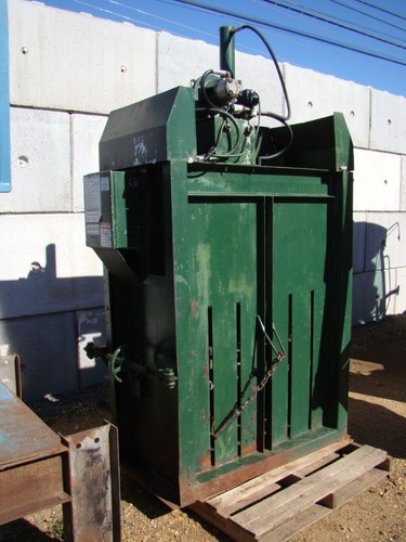 PTR Vertical Downstroke Baler Model: 420,  460v